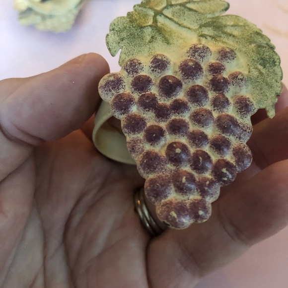 Vintage Green and Purple Grape Cluster napkin holders.shabby chic metal holders - Picture 6 of 7